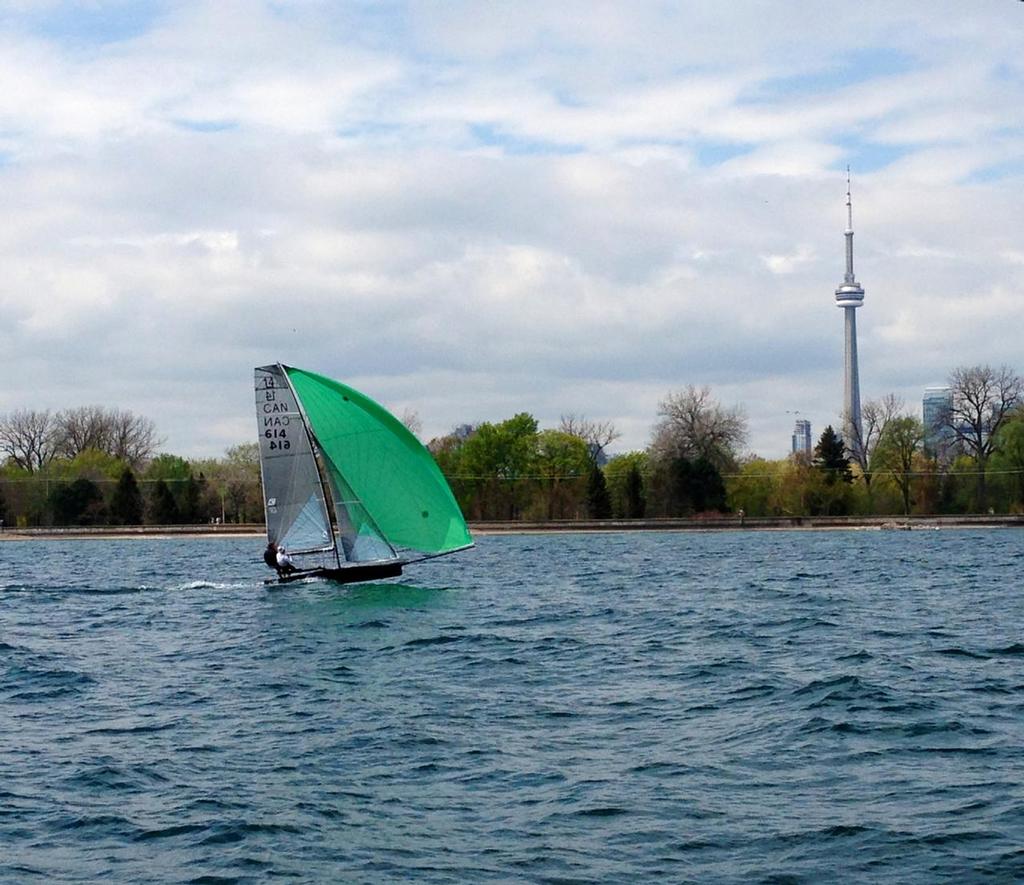 Beachslam killing it downwind © Robyn Ross